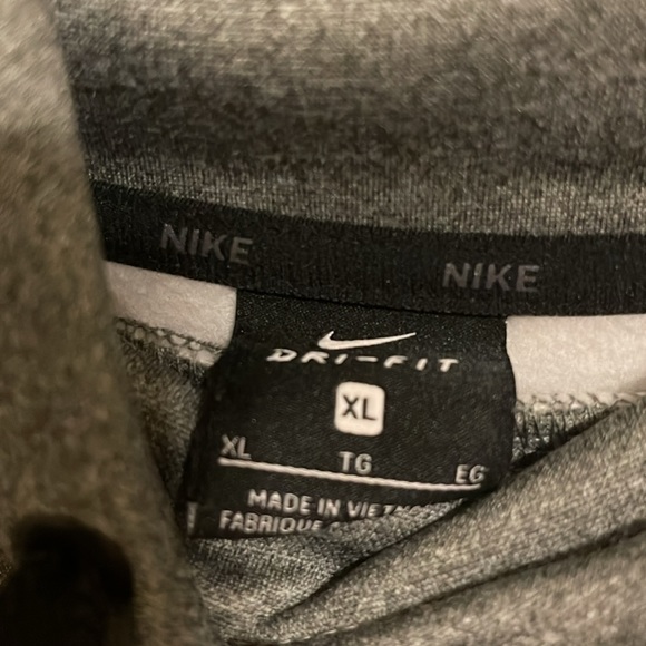 Men’s Nike XL gray hoodie - Picture 4 of 5